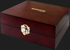 Деревянная подарочная коробка фотоаппарата Minox